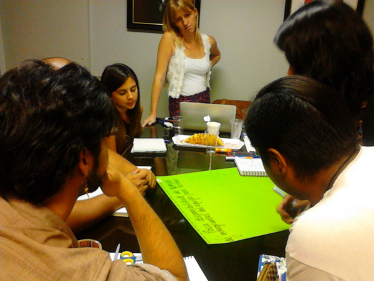 Lic. Sofía Murtagh de la Universidad de Buenos Aires realiza capacitación en Estrategias de Diagnóstico Comunitario a Equipo de Investigación de Conflictos Socioambientales de la Unidad de Estudios Comunitarios Latinoamericanos